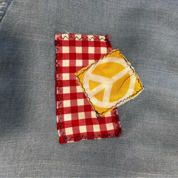 Upcycled Women's Denim Blouse with Quilted Heart Detail Size 0X - Picture 6 of 6